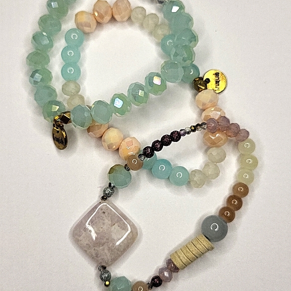 Facet Beaded Bracelets - Picture 4 of 5